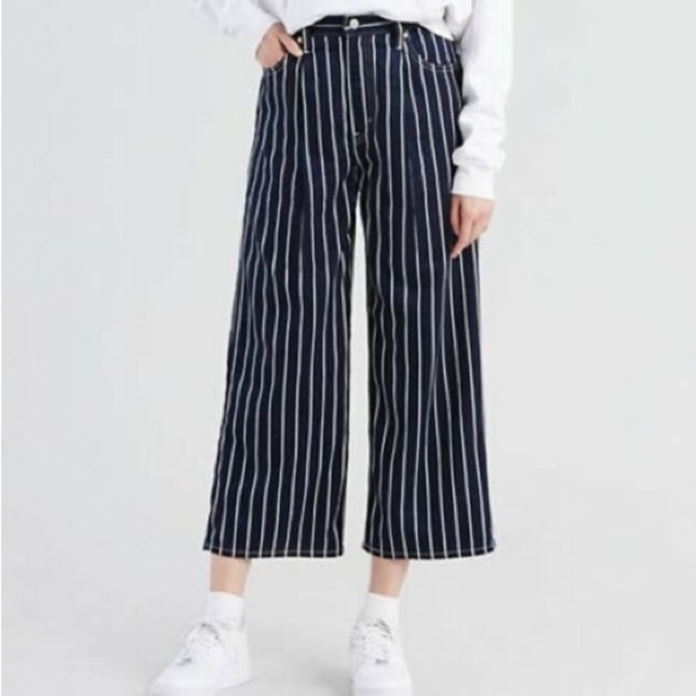 Levi’s Cropped ribcage